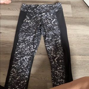 Old navy polka dot abstract leggings
